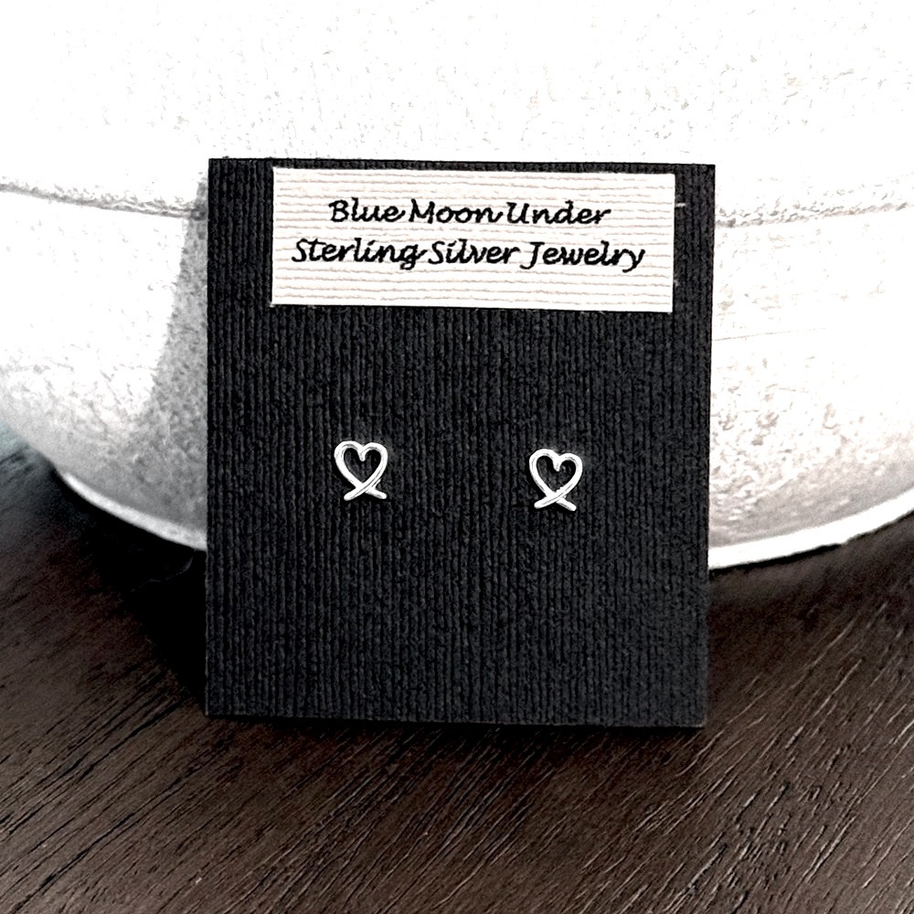 NWT Dainty 925 Sterling Silver Heart Stud Post Earrings! Hypoallergenic! NEW!